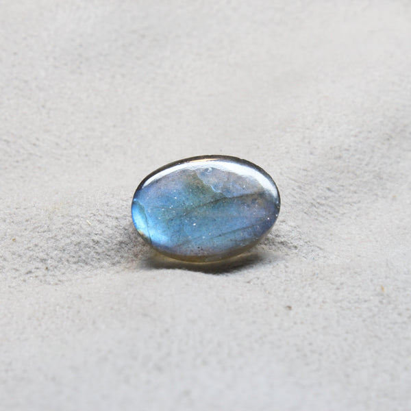 LABRODARITE 7.30-CARATS (S0160-A12)