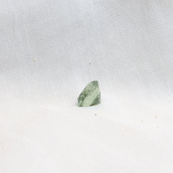 NATURAL & ORIGINAL PERIDOT 4.65-CARATS (S0179-A14)