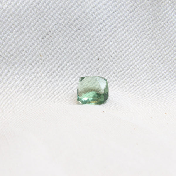 NATURAL & ORIGINAL PERIDOT 5.20-CARATS (S0181-A14)