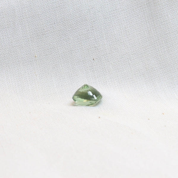 NATURAL & ORIGINAL PERIDOT 3.70-CARATS (S0182-A14)