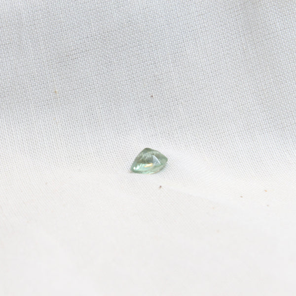 NATURAL & ORIGINAL PERIDOT 1.25-CARATS (S0183-A14)
