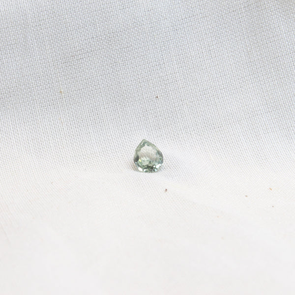 NATURAL & ORIGINAL PERIDOT 0.70-CARATS (S0184-A14)