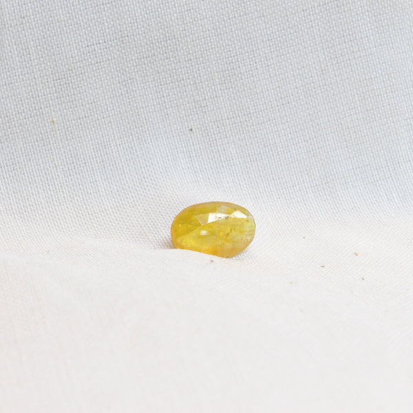NATURAL YELLOW SAPPHIRE 2.40-CARATS (S0040-A7)
