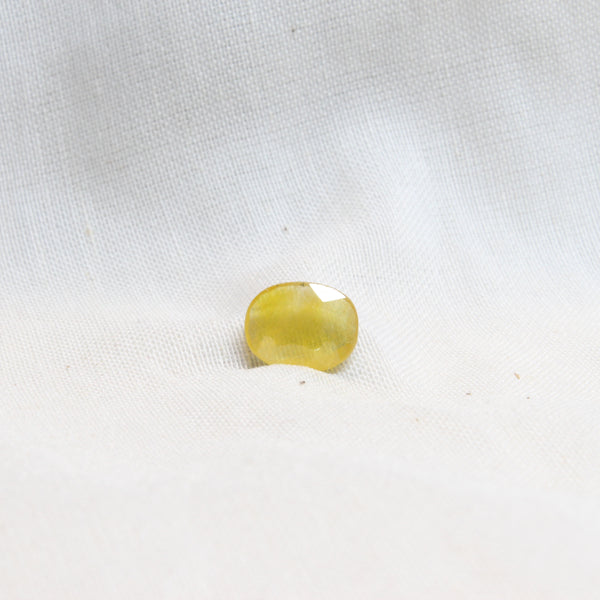 NATURAL YELLOW SAPPHIRE 2.65-CARATS (S0043-A7)
