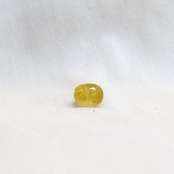 NATURAL YELLOW SAPPHIRE 2.90-CARATS (S0046-A7)